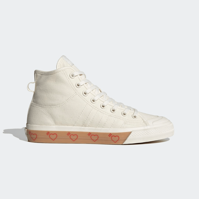 Product image of https://static.sneakerjagers.com/products/660x660/182794.jpg