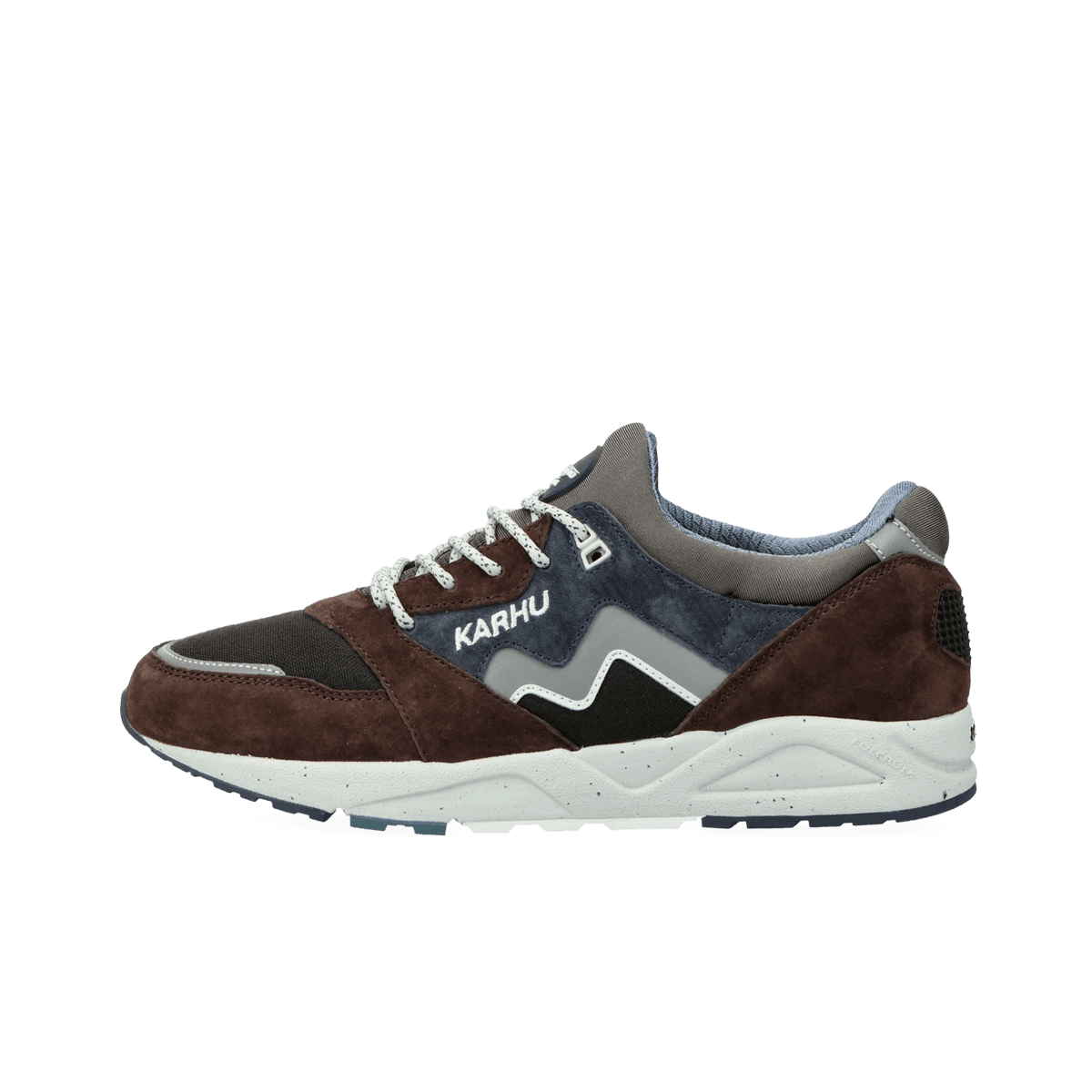 Product image of https://static.sneakerjagers.com/p/wp2szZzaVW9hPFkaRcTvPO12mvOvNRlDY1OIBBUl.png
