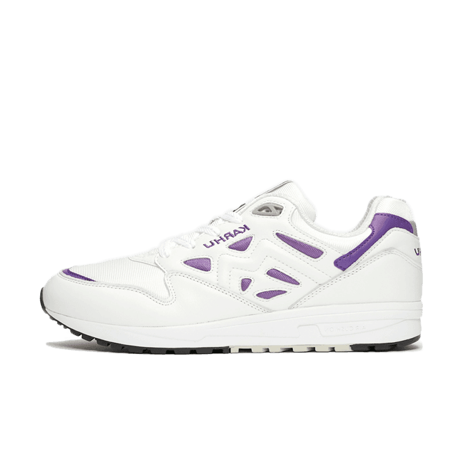 Product image of https://static.sneakerjagers.com/products/660x660/117695.jpg