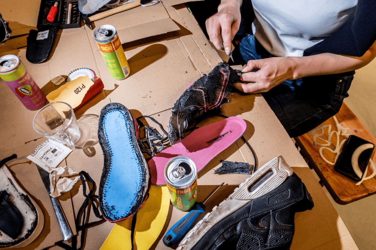 Bring It Back #8 Sneaker Deconstruction workshop